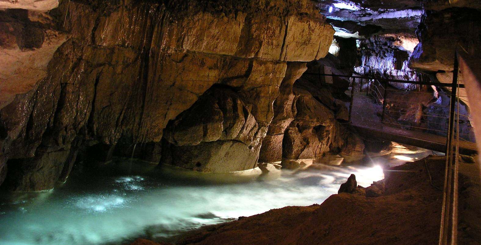 Grotte de Labeil spéléologie
